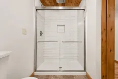 HnH-Headers-70-bathroom-section-image-14